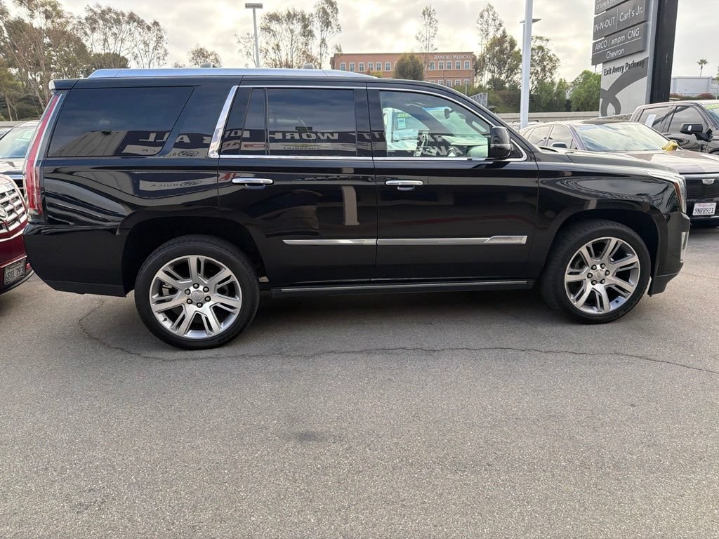 Used 2016 Cadillac Escalade Platinum AWD/4WD image 9