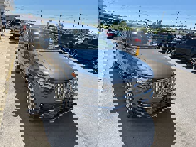 Used 2019 Volvo XC90 T6 Inscription w/ Luxury Package image 24