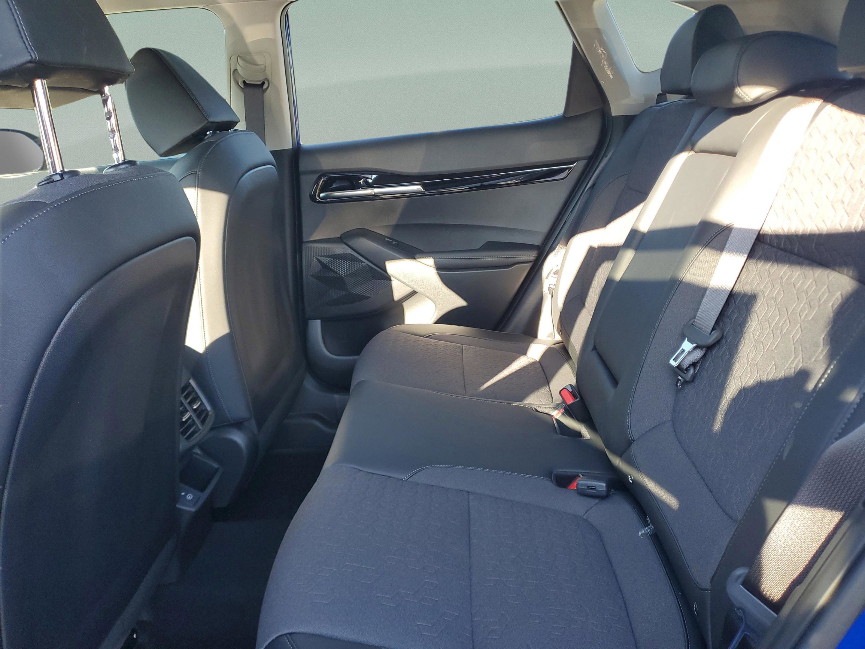 New 2026 Kia Seltos S FWD image 7