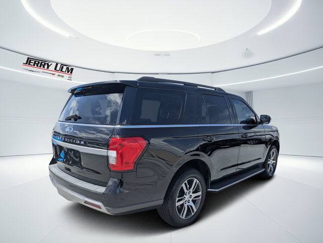 Used 2022 Ford Expedition XLT RWD image 3
