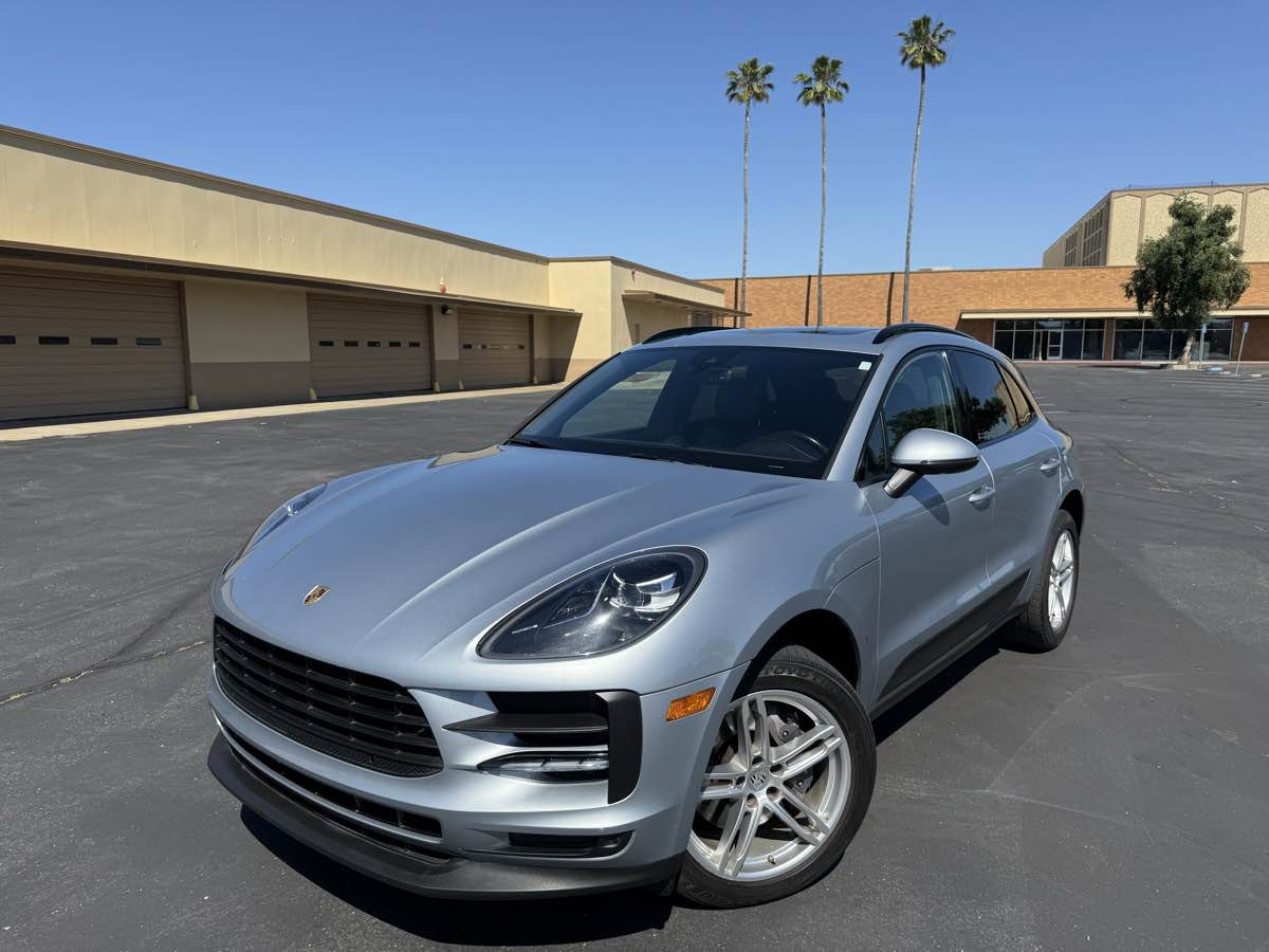 Used 2021 Porsche Macan AWD/4WD image 3