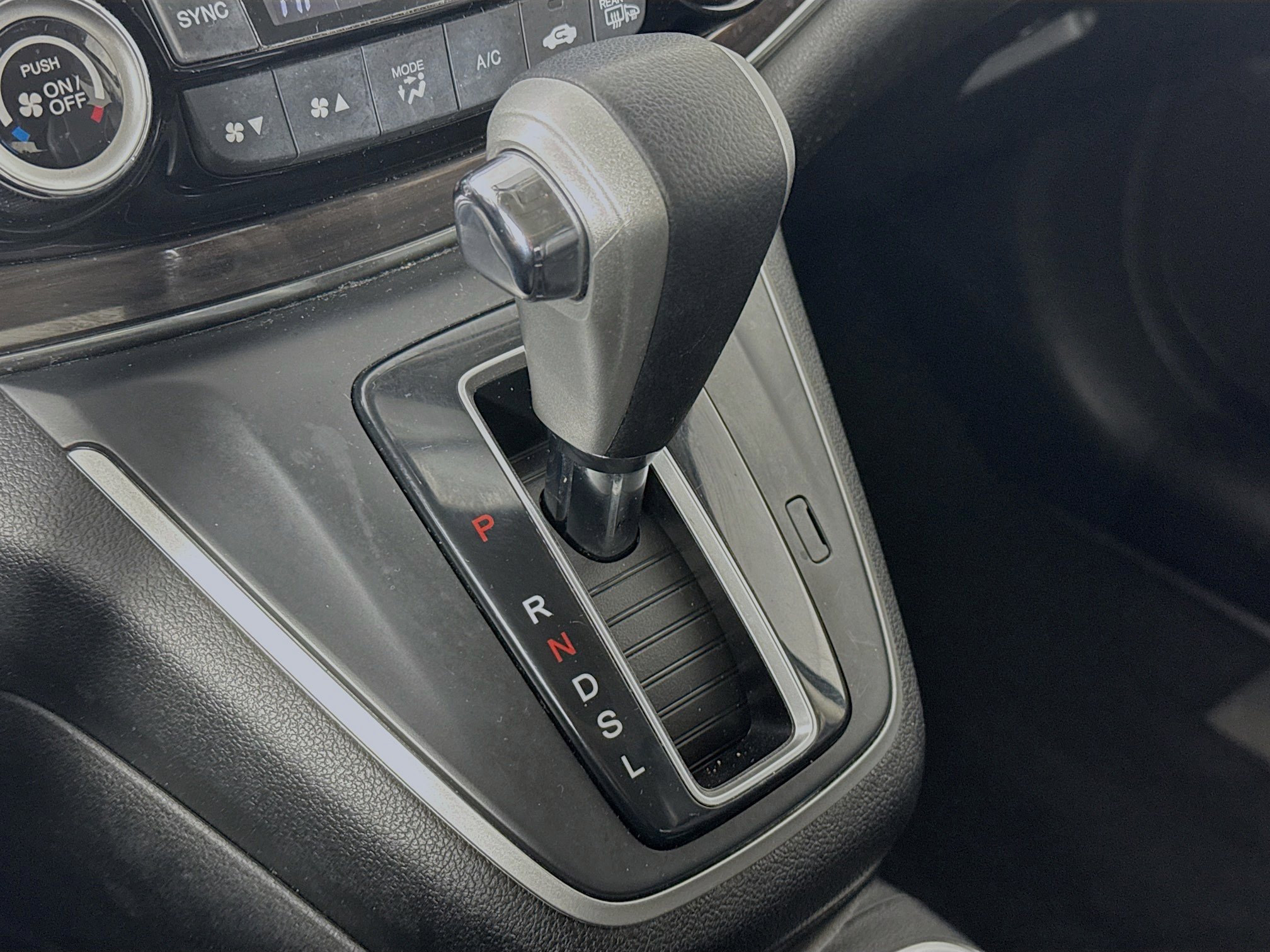 Used 2015 Honda CR-V EX-L image 16