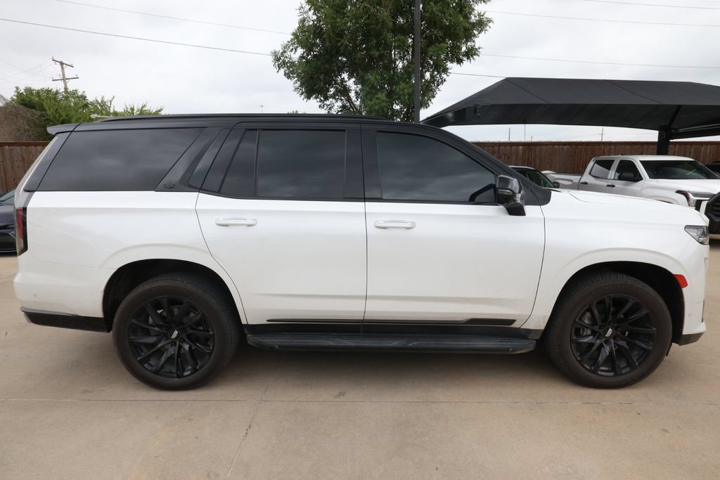 Used 2021 Cadillac Escalade Premium Luxury AWD/4WD image 4