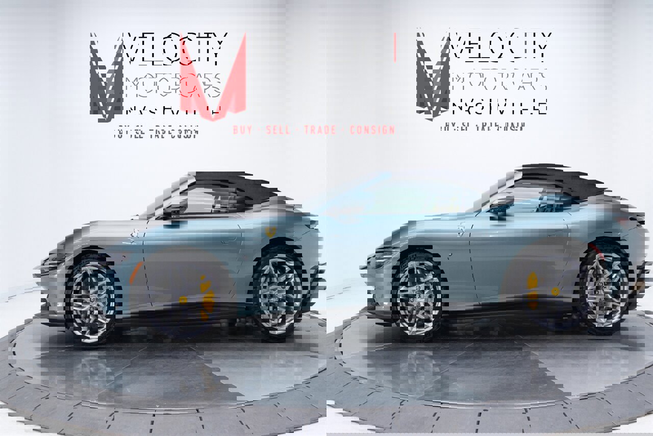 Used 2025 Ferrari Roma Spider image 9