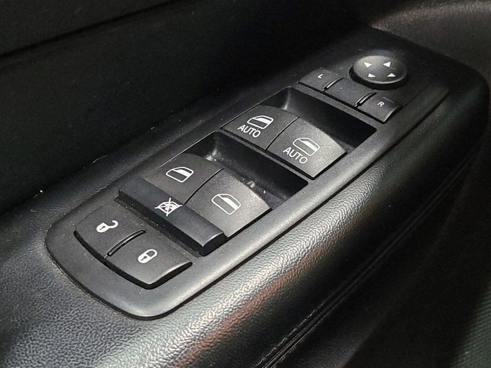 Used 2016 Jeep Grand Cherokee Laredo w/ Quick Order Package 23E image 27