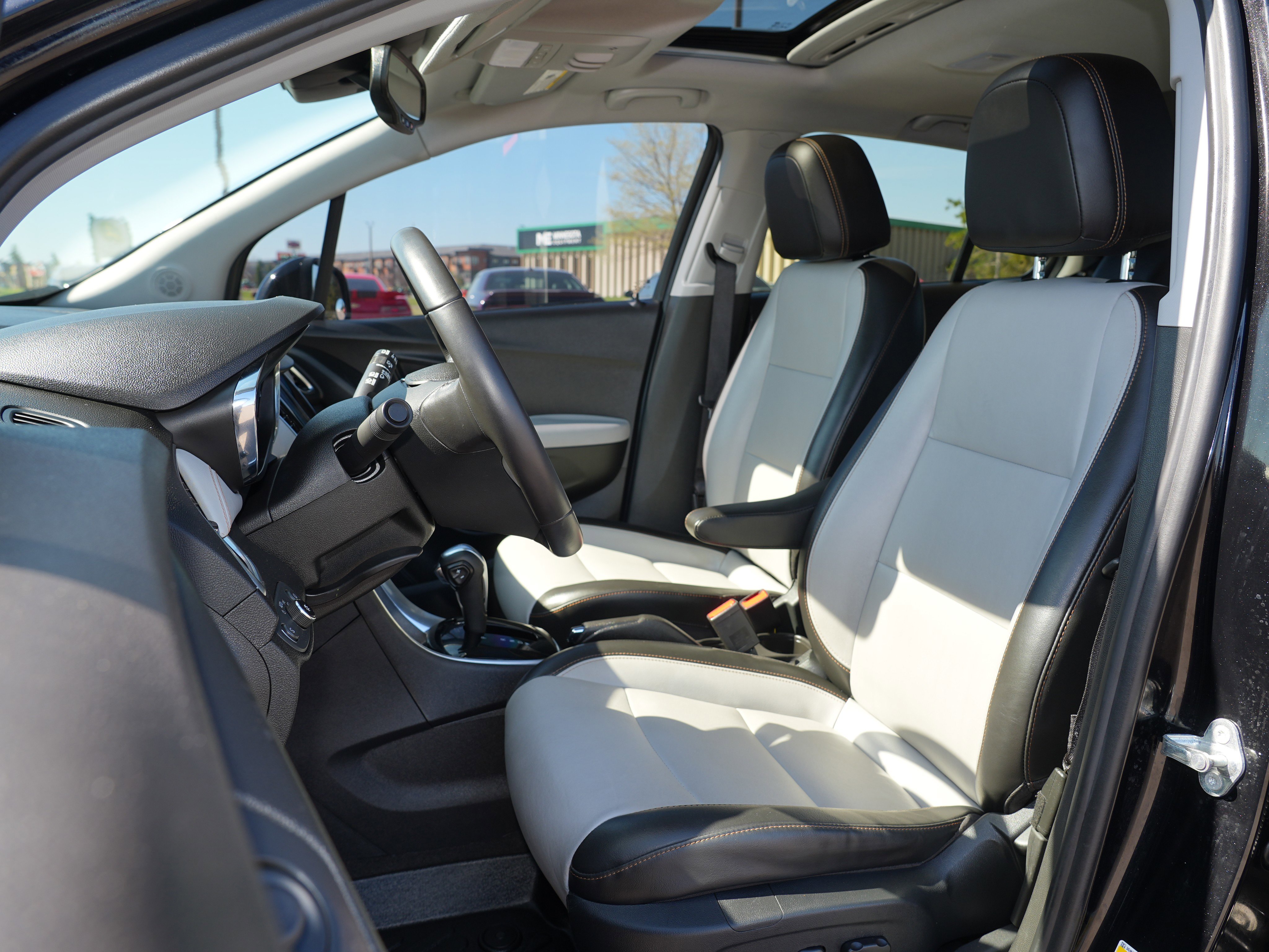 Used 2018 Chevrolet Trax Premier image 12