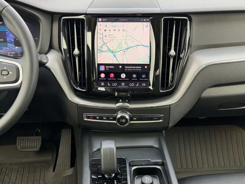 Used 2023 Volvo XC60 T8 Core AWD/4WD image 21