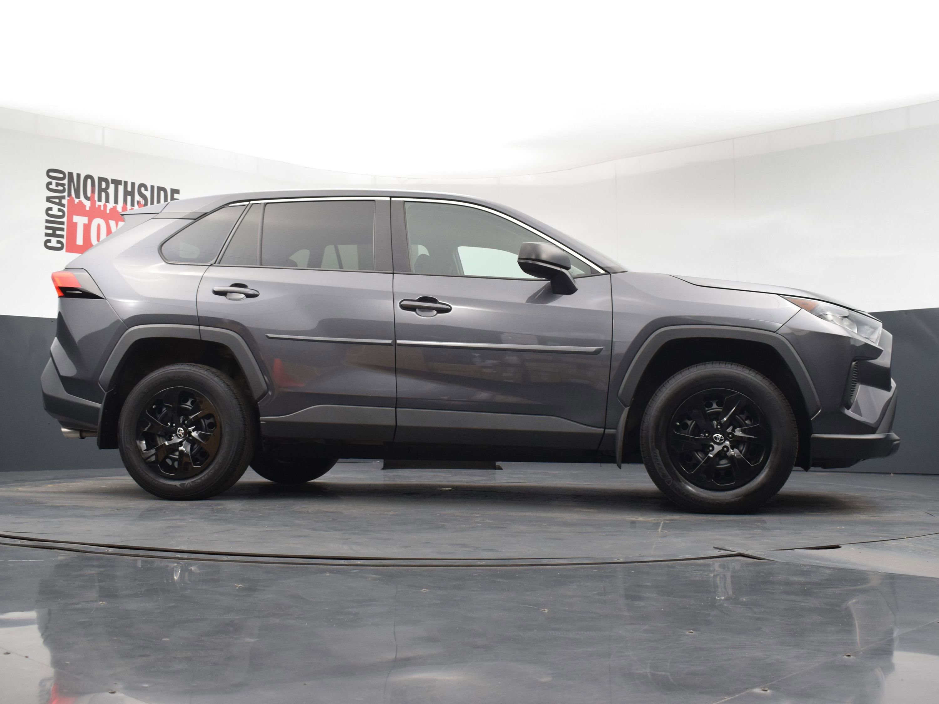 Used 2022 Toyota RAV4 LE image 27