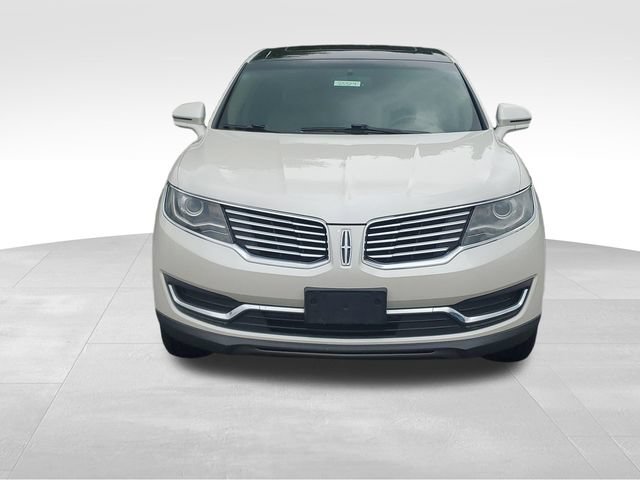 Used 2016 Lincoln MKX Reserve AWD/4WD image 2