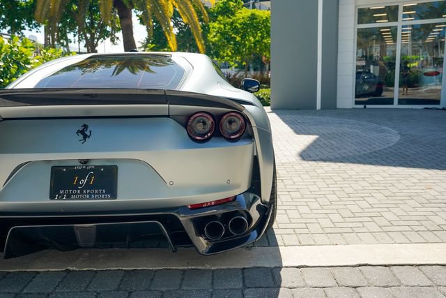 Used 2018 Ferrari 812 Superfast RWD image 24