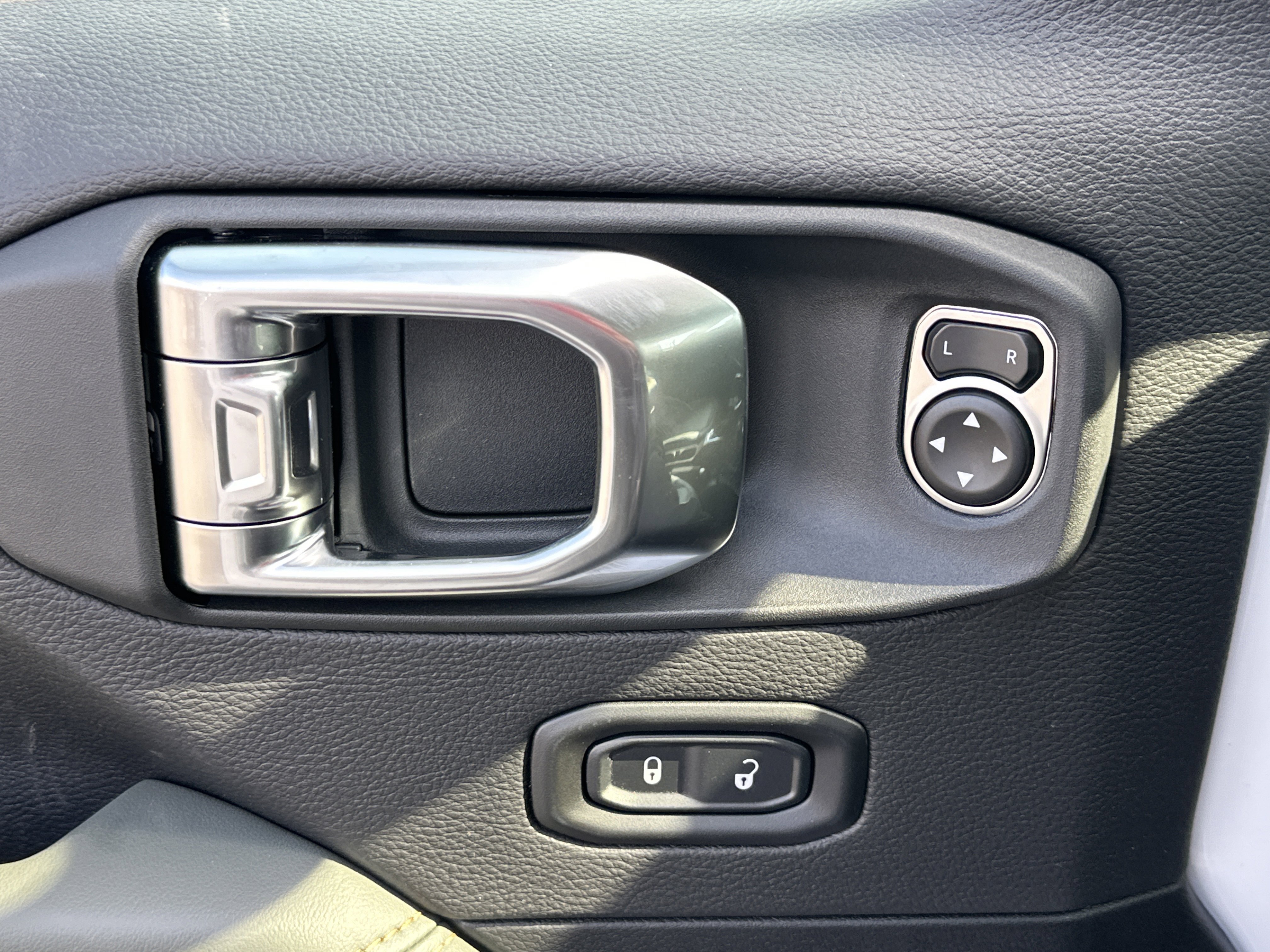 New 2026 Jeep Gladiator Mojave image 14