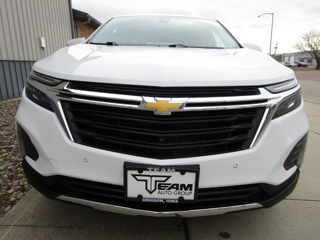 Used 2024 Chevrolet Equinox LT AWD/4WD image 2