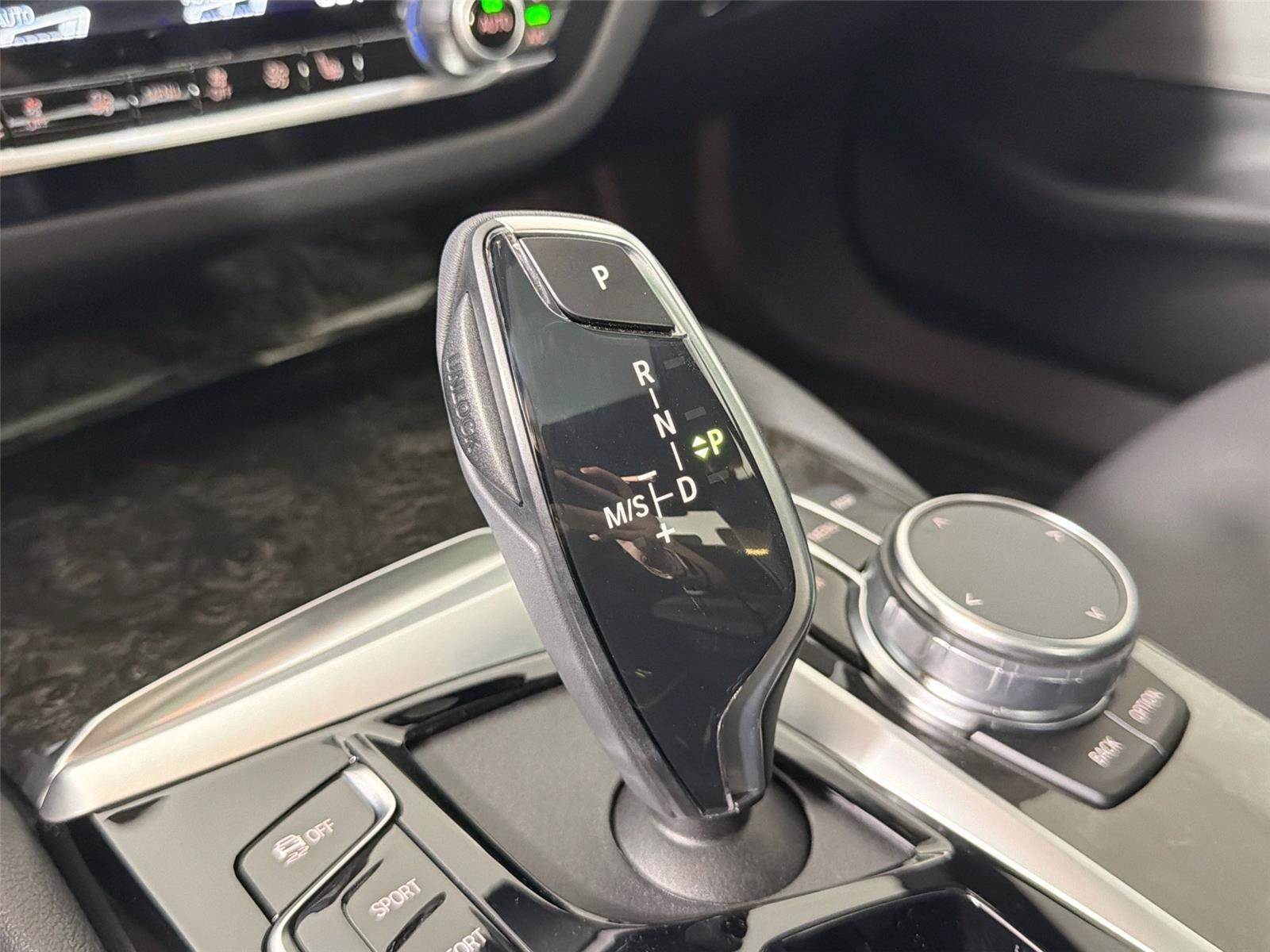 Certified 2023 BMW 530i w/ Premium Package RWD image 17