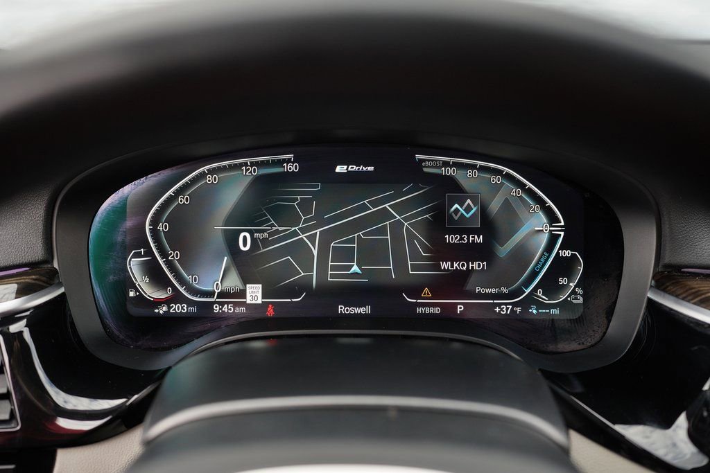 Used 2023 BMW 530e w/ M Sport Package image 27