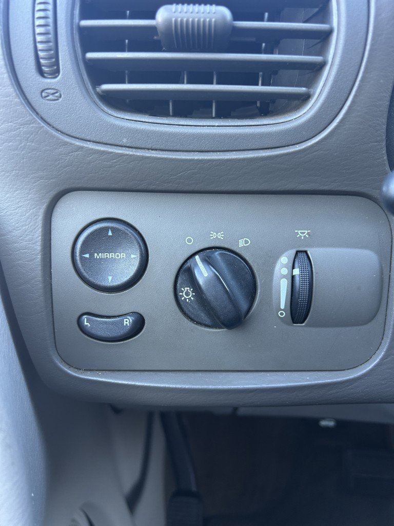 Used 2005 Chrysler Town & Country LX w/ Popular Equipment Group I image 22