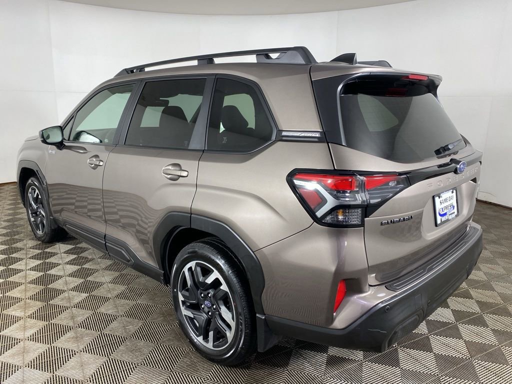 Certified 2025 Subaru Forester Limited image 9