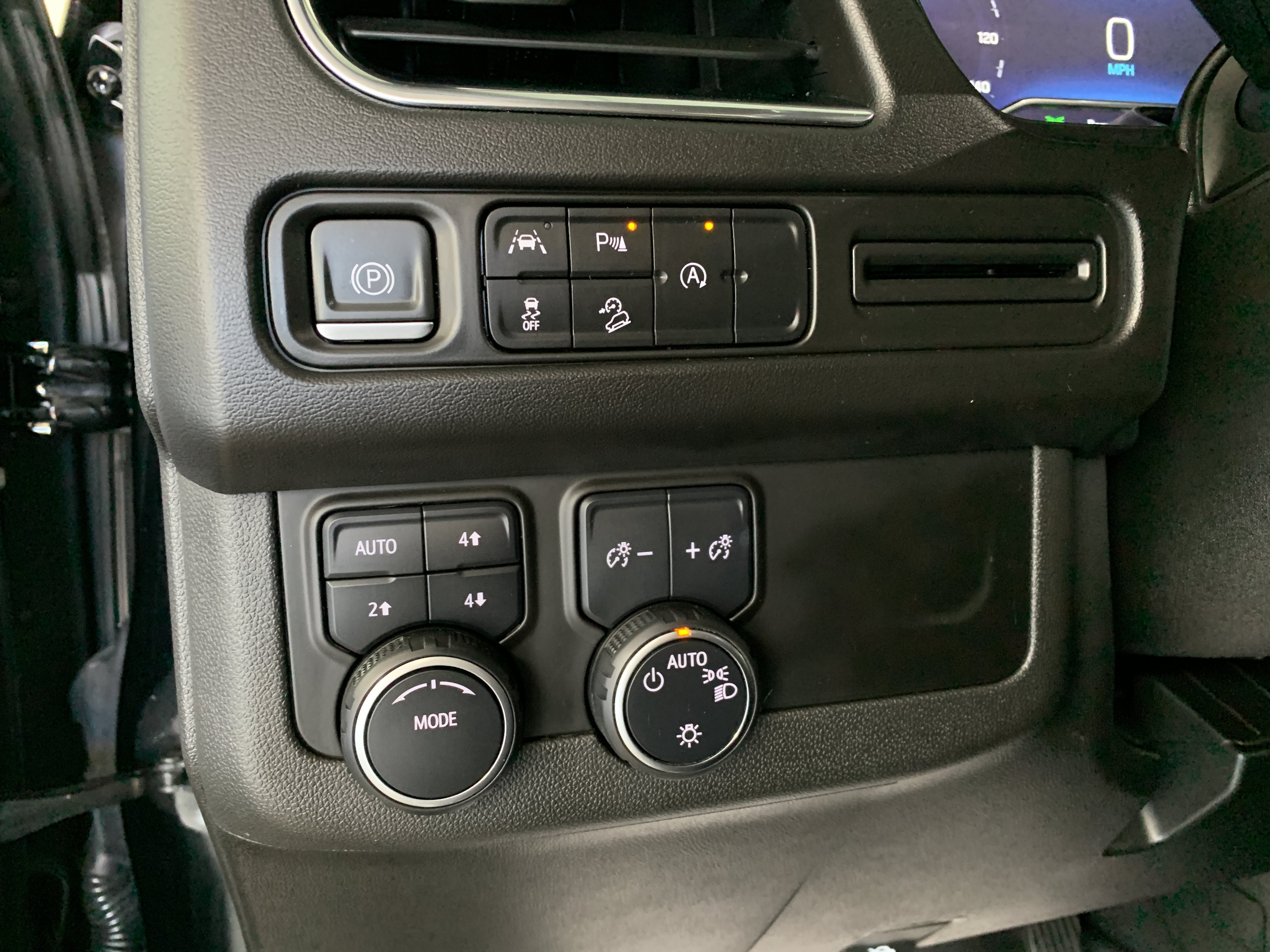 Used 2023 Chevrolet Tahoe Z71 AWD/4WD image 24