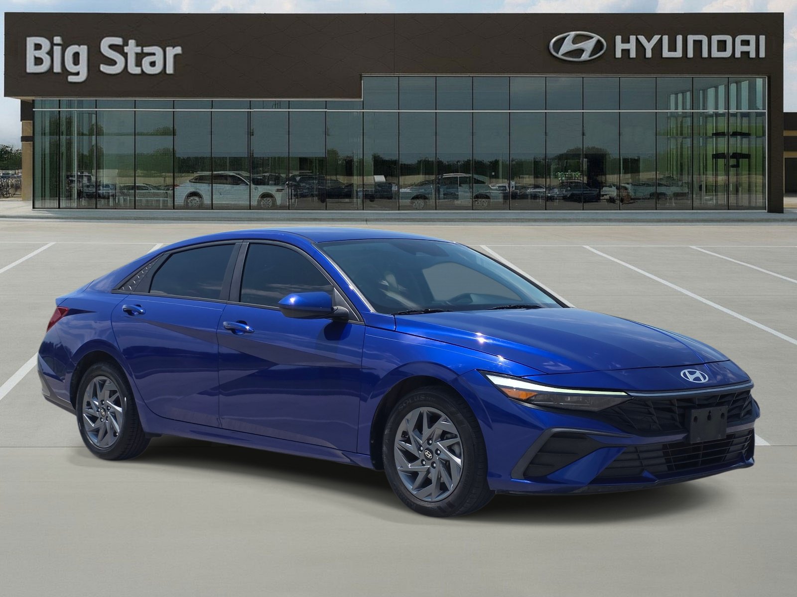 Used 2024 Hyundai Elantra SEL FWD image 6