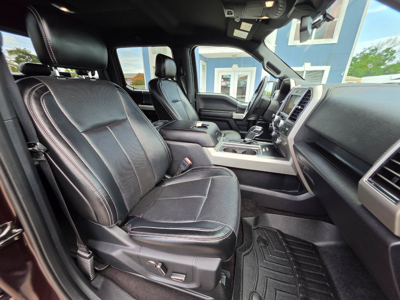 Used 2018 Ford F150 Lariat w/ Equipment Group 502A Luxury AWD/4WD image 30
