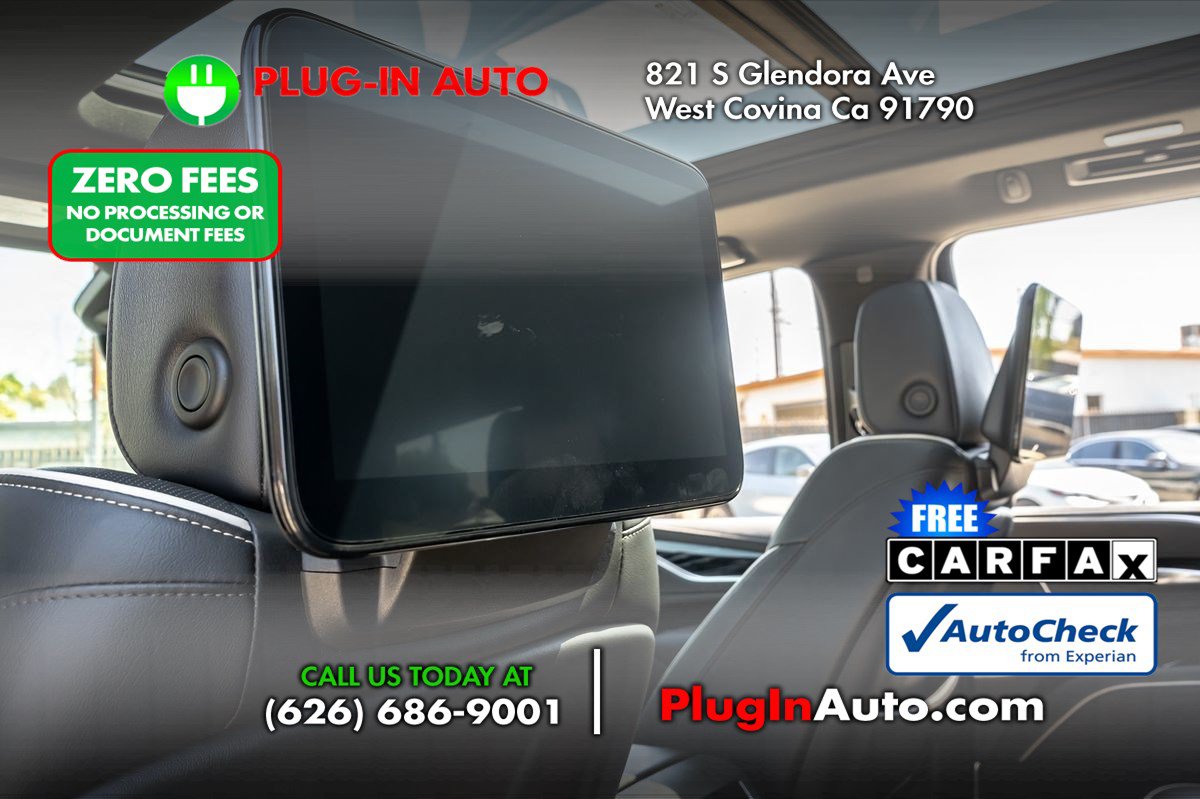Used 2023 Cadillac Escalade Sport w/ Touring Package AWD/4WD image 11