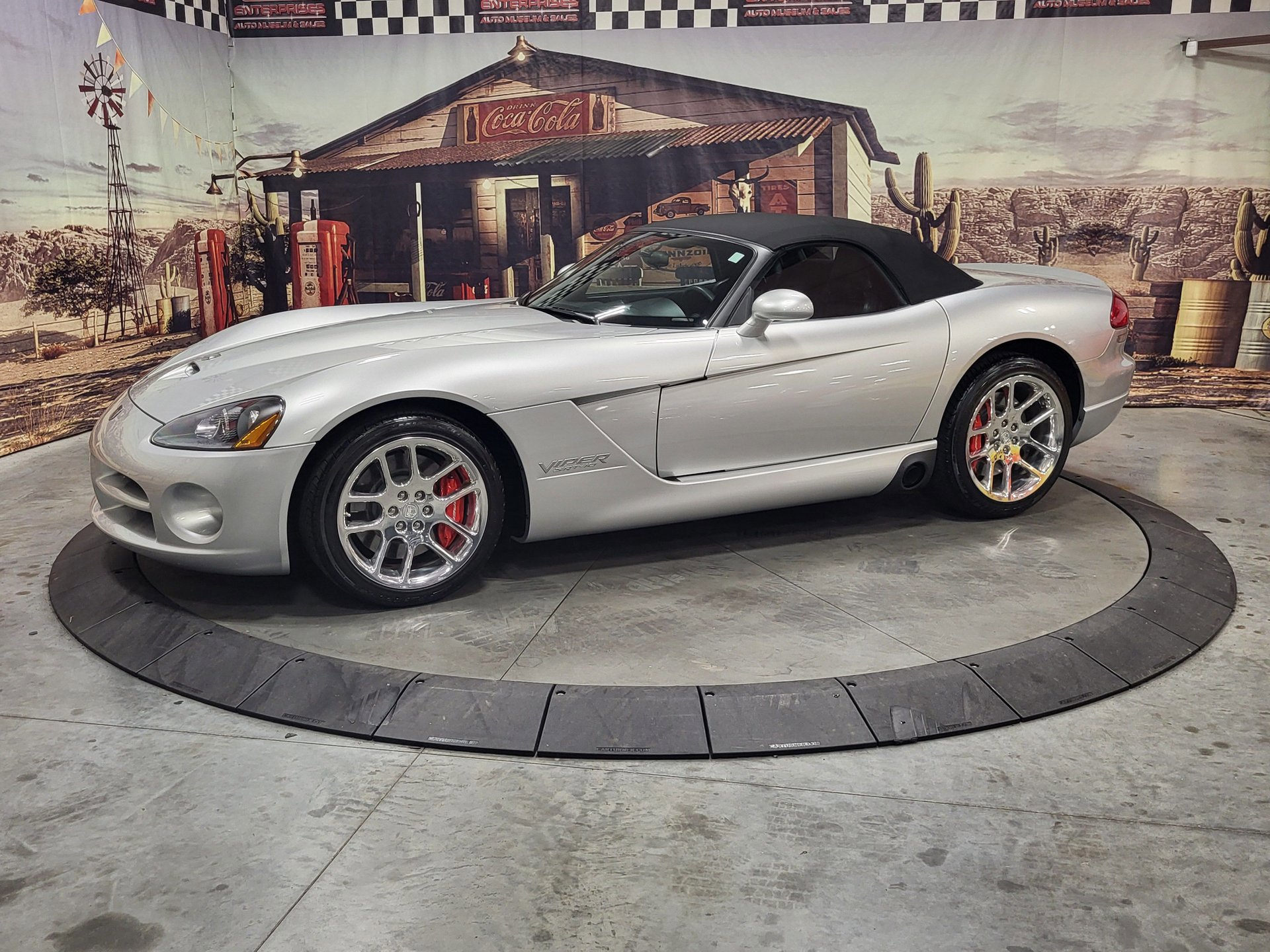 Used 2005 Dodge Viper SRT-10 image 6