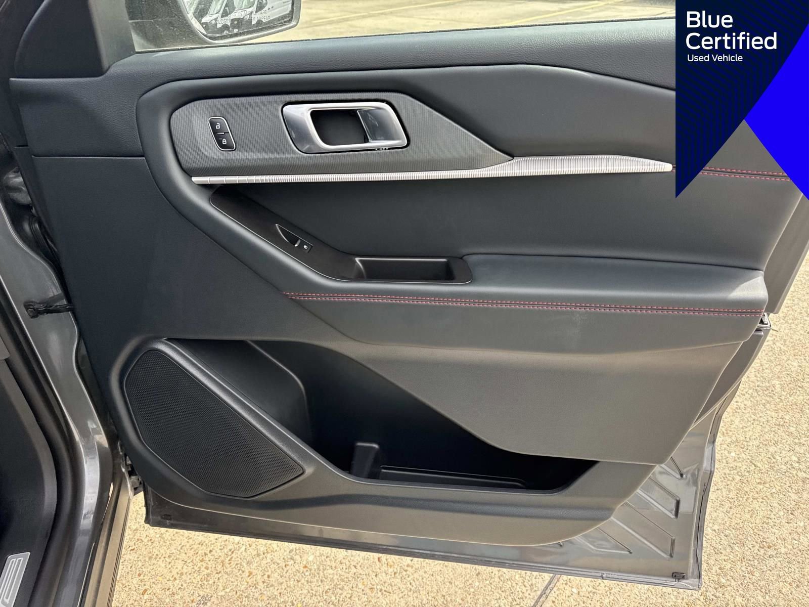 Certified 2025 Ford Explorer ST-Line image 18