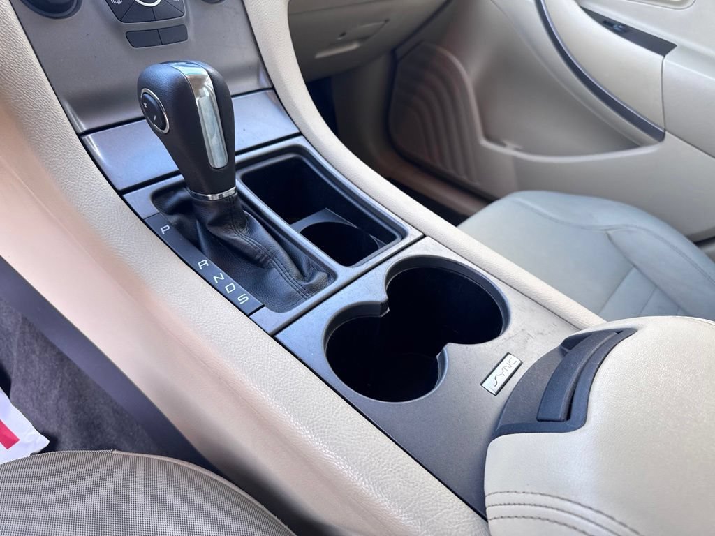 Used 2018 Ford Taurus SE FWD image 28