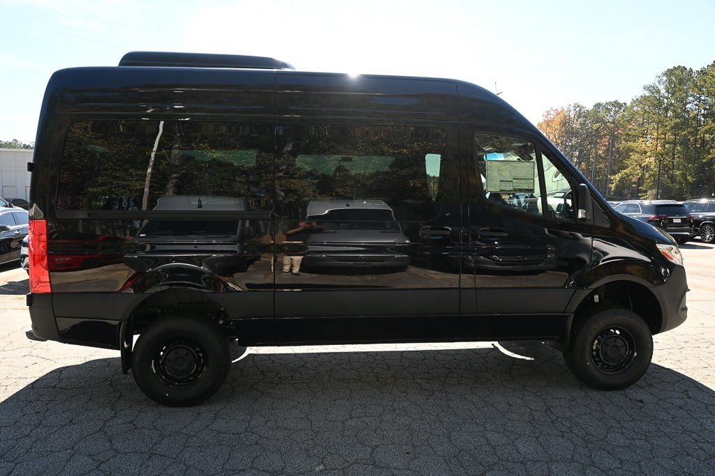 Used 2025 Mercedes-Benz Sprinter 2500 image 23