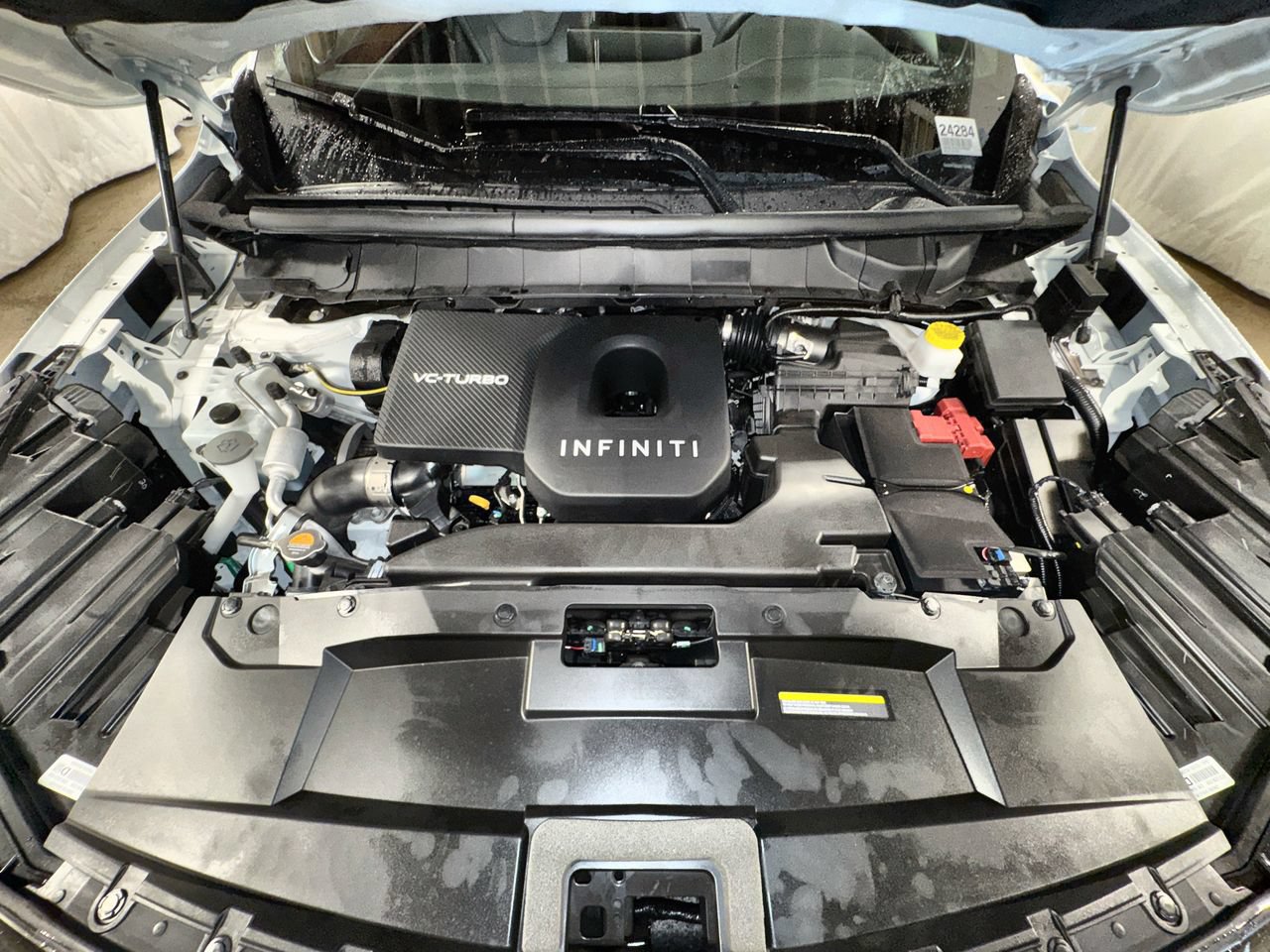 Certified 2026 INFINITI QX60 Sport w/ Dark Cargo Package AWD/4WD image 33