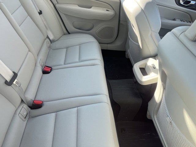 Used 2025 Volvo S60 B5 Plus w/ Climate Package image 5