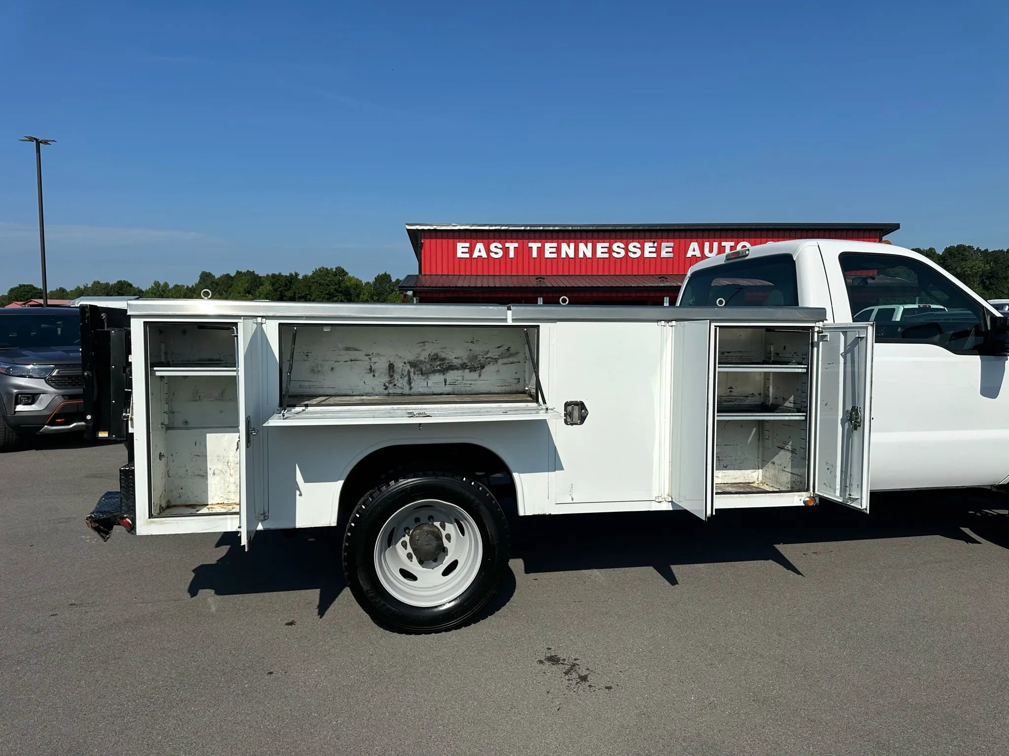 Used 2016 Ford F450 XL w/ Power Equipment Group image 18