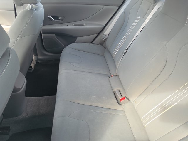 Used 2022 Hyundai Elantra SEL FWD image 12