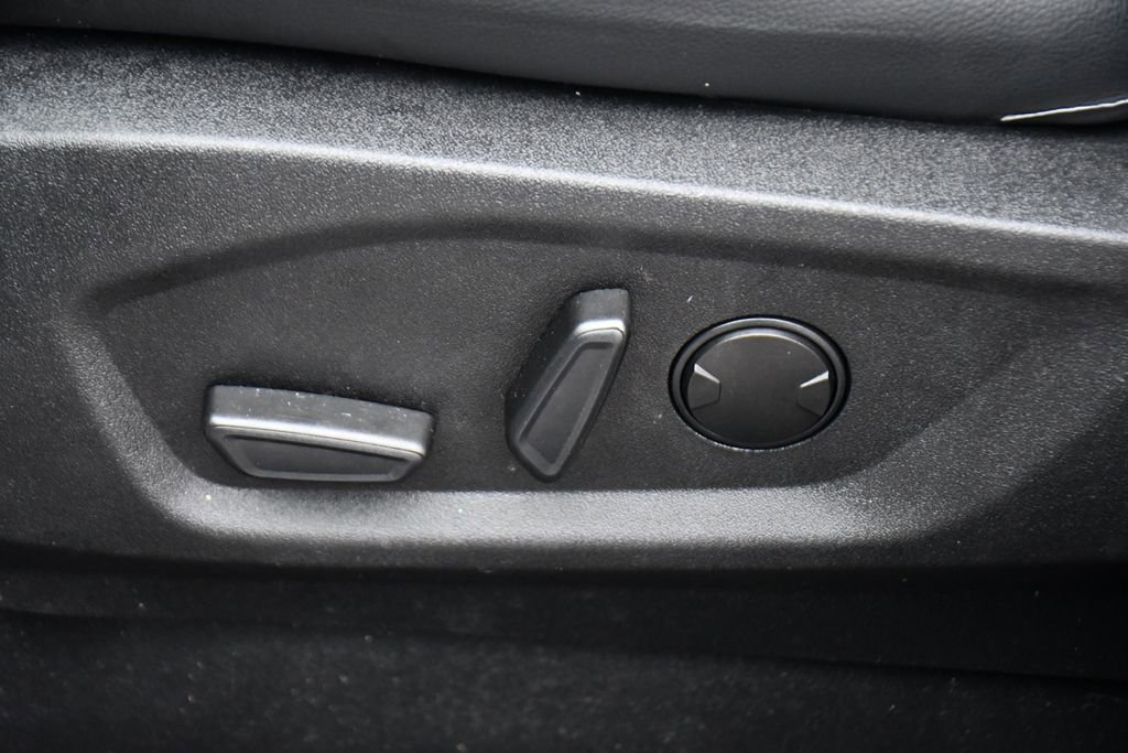 Used 2024 Ford Edge SEL w/ Convenience Package image 14