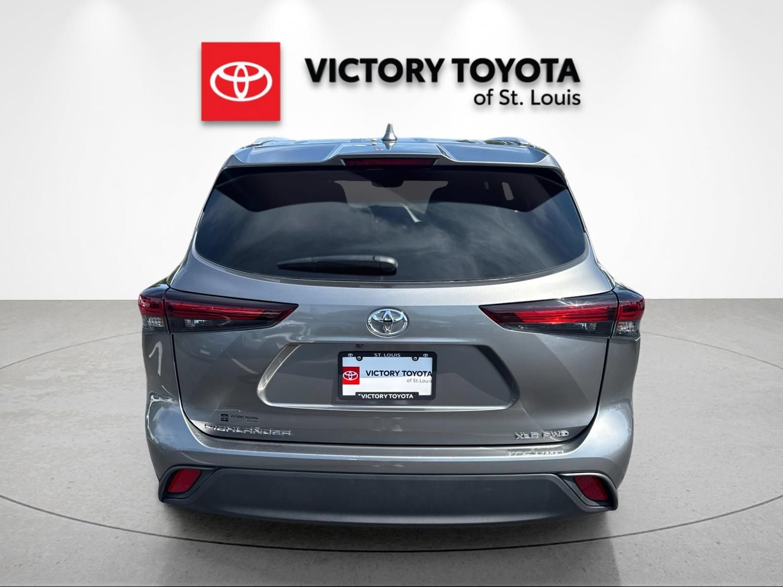 Used 2026 Toyota Highlander XLE AWD/4WD image 4