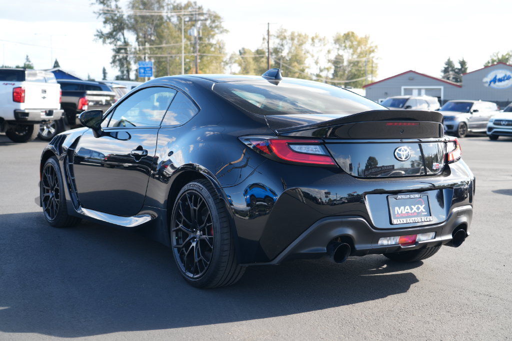 Used 2025 Toyota GR86 Premium w/ Performance Package RWD image 12