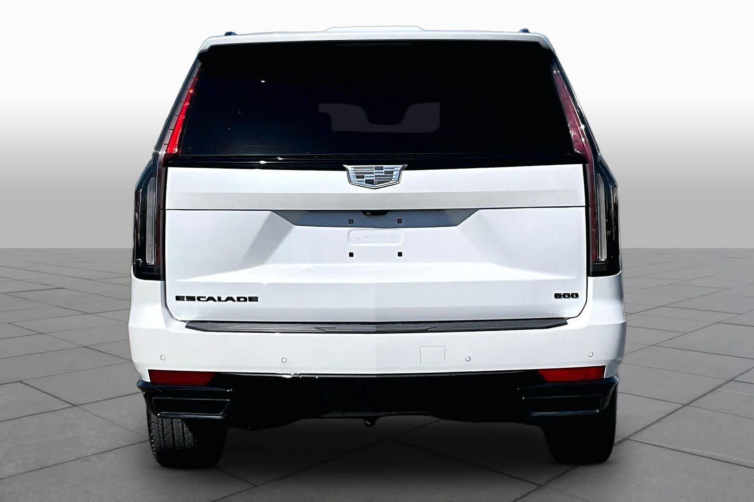 Used 2023 Cadillac Escalade ESV Sport Platinum w/ LPO, ONYX Package AWD/4WD image 4