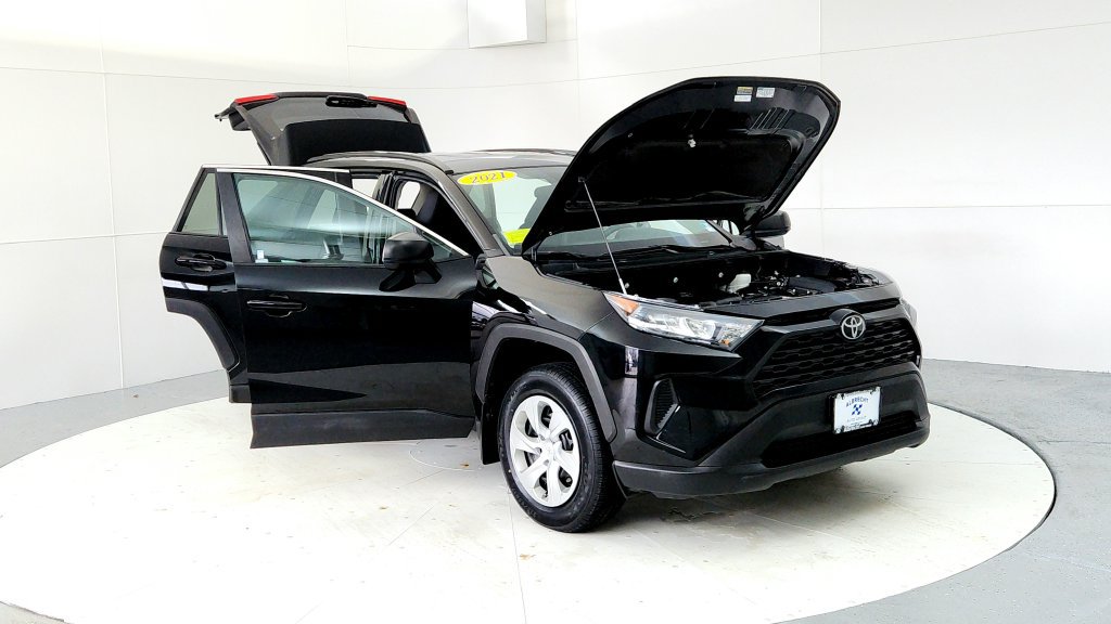 Certified 2021 Toyota RAV4 LE AWD/4WD image 12
