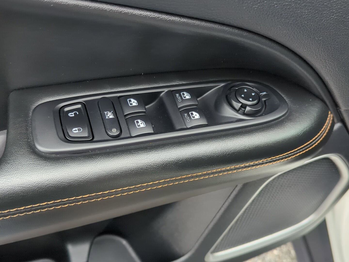 Used 2021 Jeep Compass Limited image 15