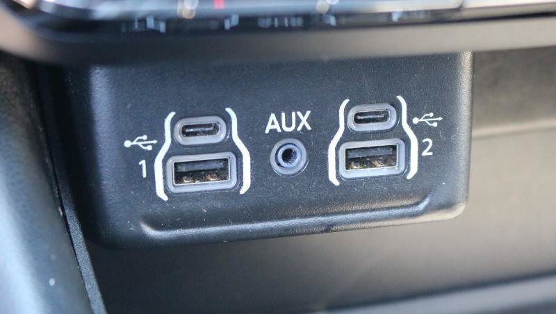 Used 2022 Dodge Durango SXT w/ Blacktop Package AWD/4WD image 17