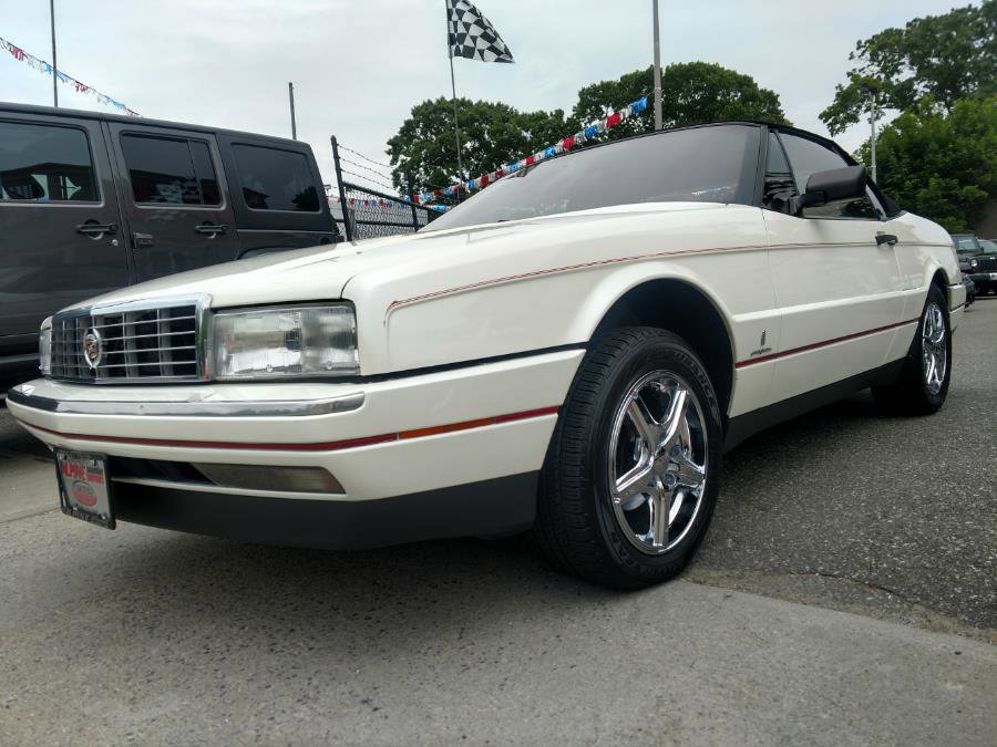 Used 1990 Cadillac Allante FWD image 3