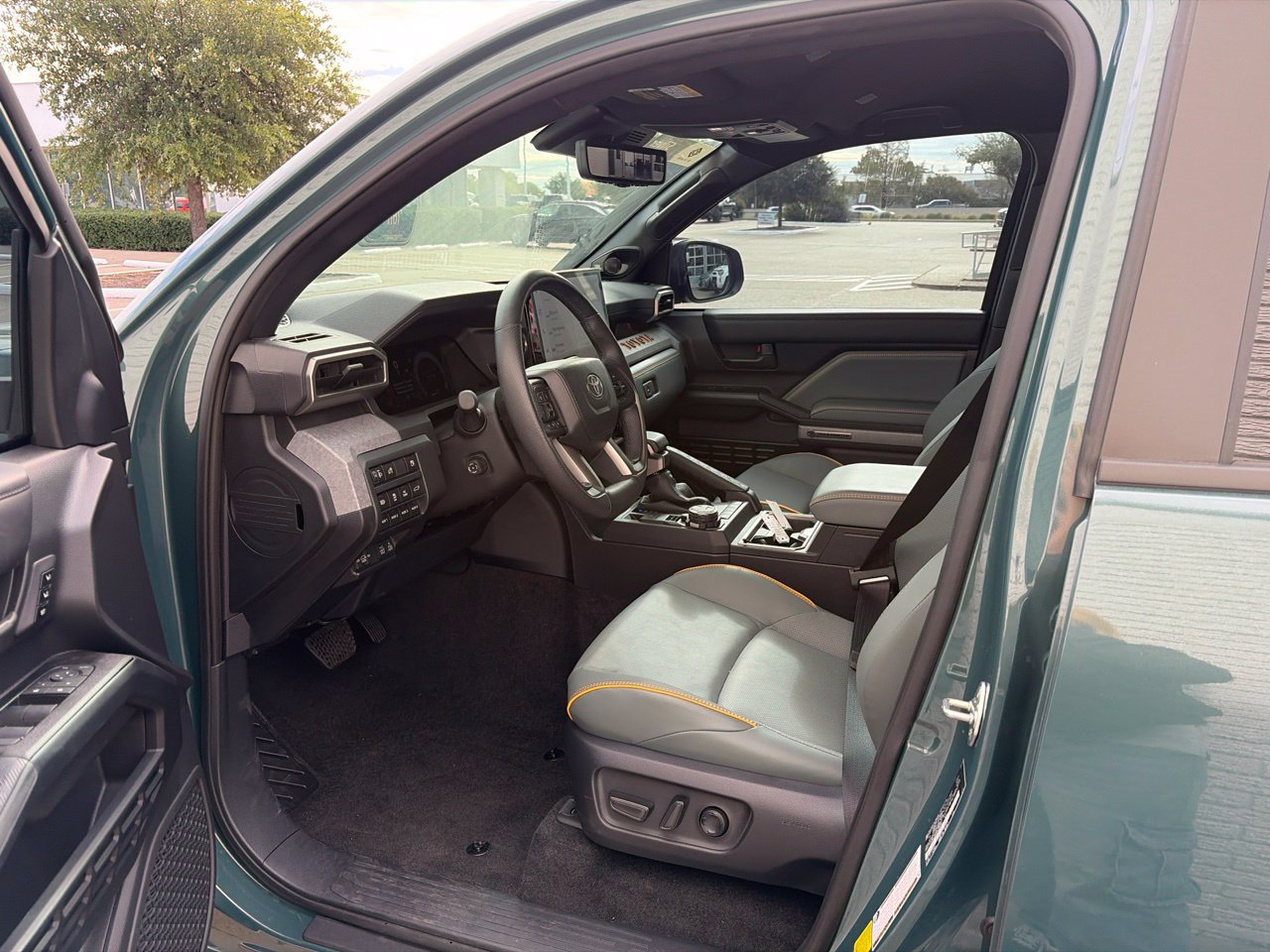 Used 2026 Toyota 4Runner Trailhunter AWD/4WD image 10