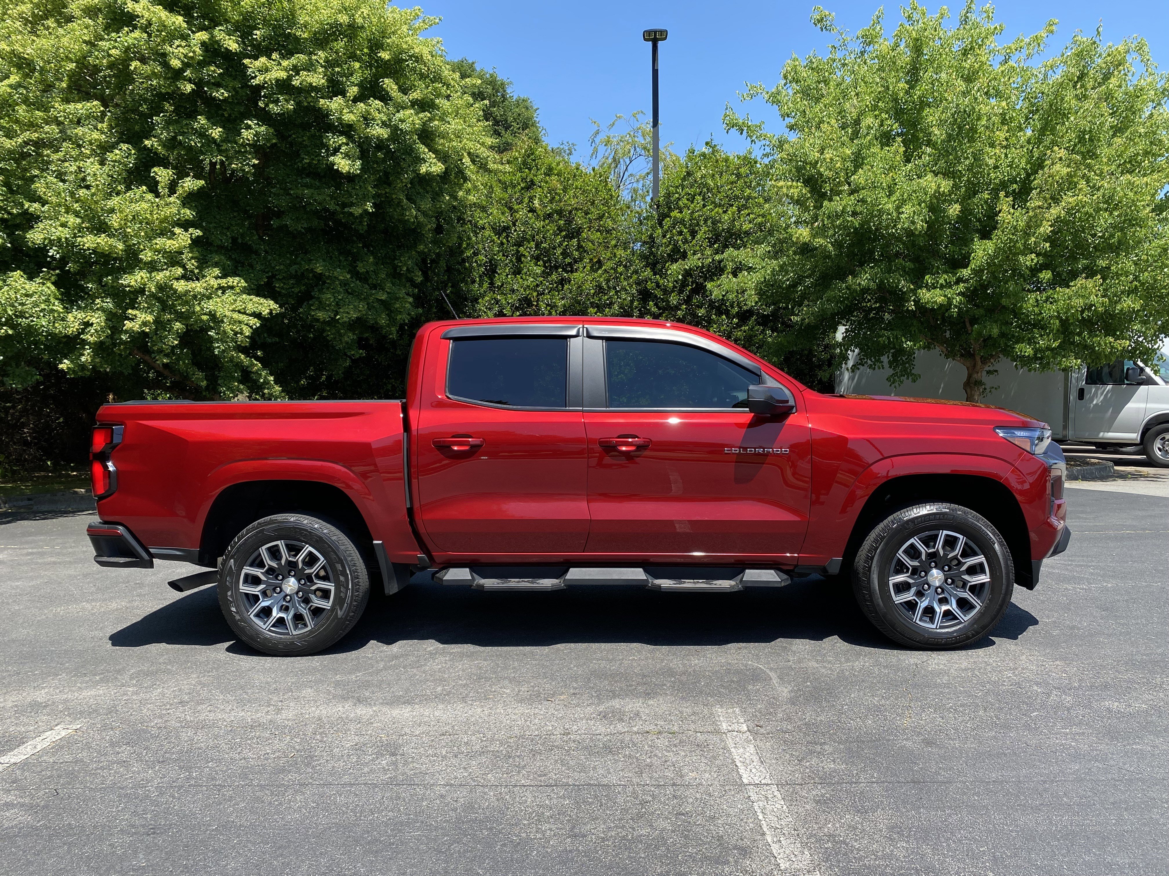 Used 2023 Chevrolet Colorado LT w/ LT Convenience Package III RWD image 10
