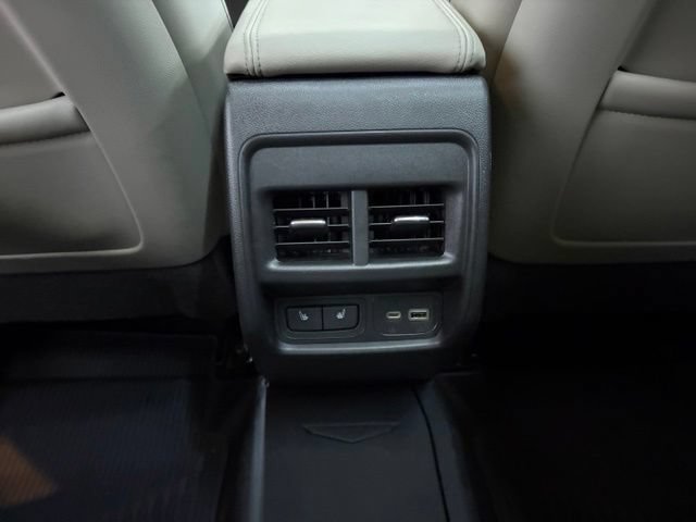 Used 2023 Cadillac XT4 Premium Luxury w/ Technology Package AWD/4WD image 27