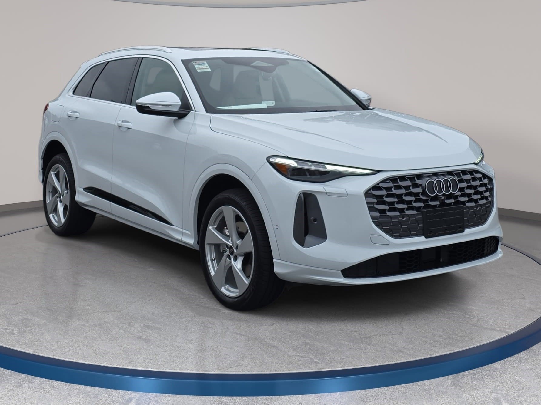 New 2025 Audi Q5 Premium Plus image 3