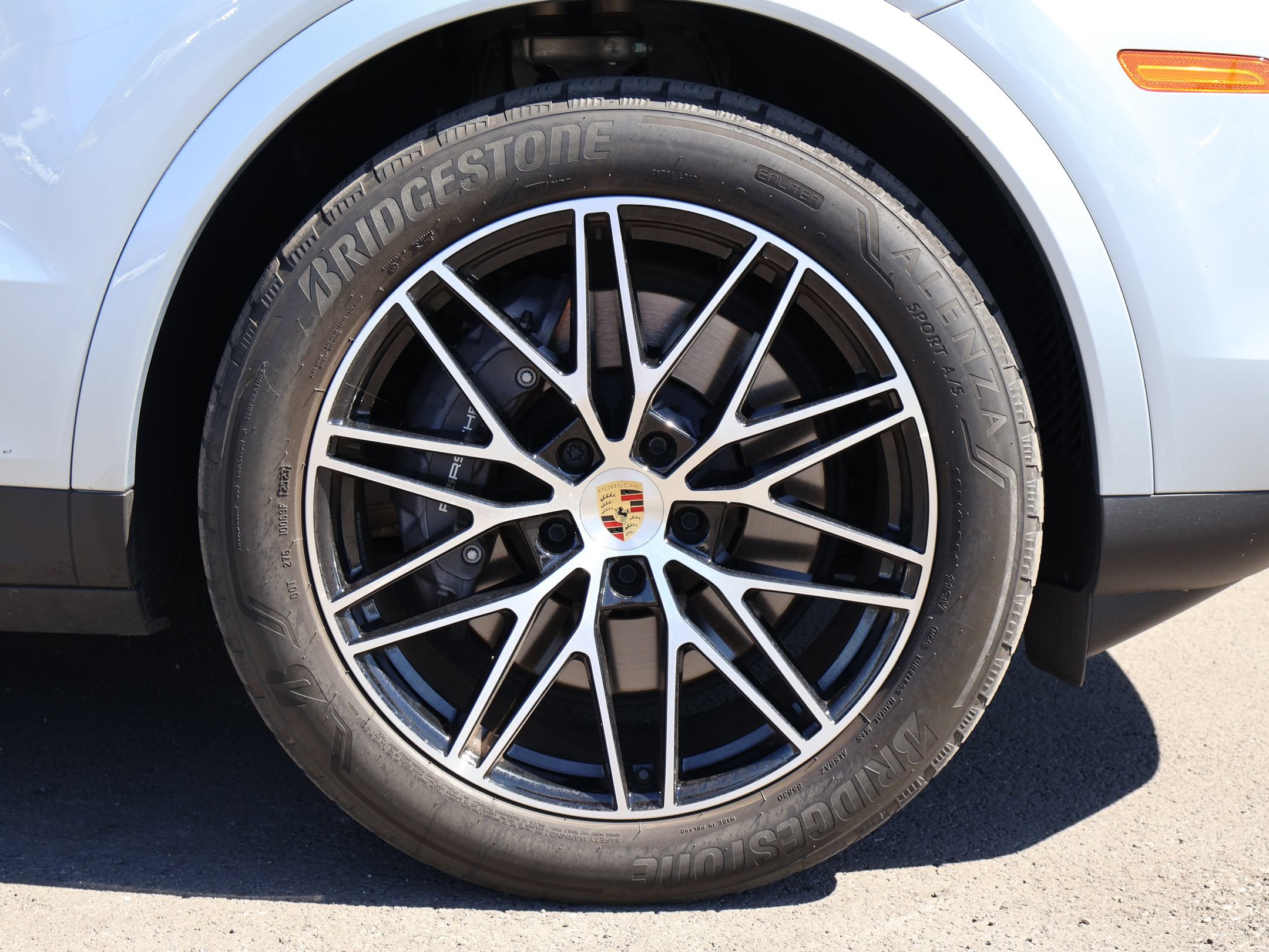 Certified 2024 Porsche Cayenne AWD/4WD image 13