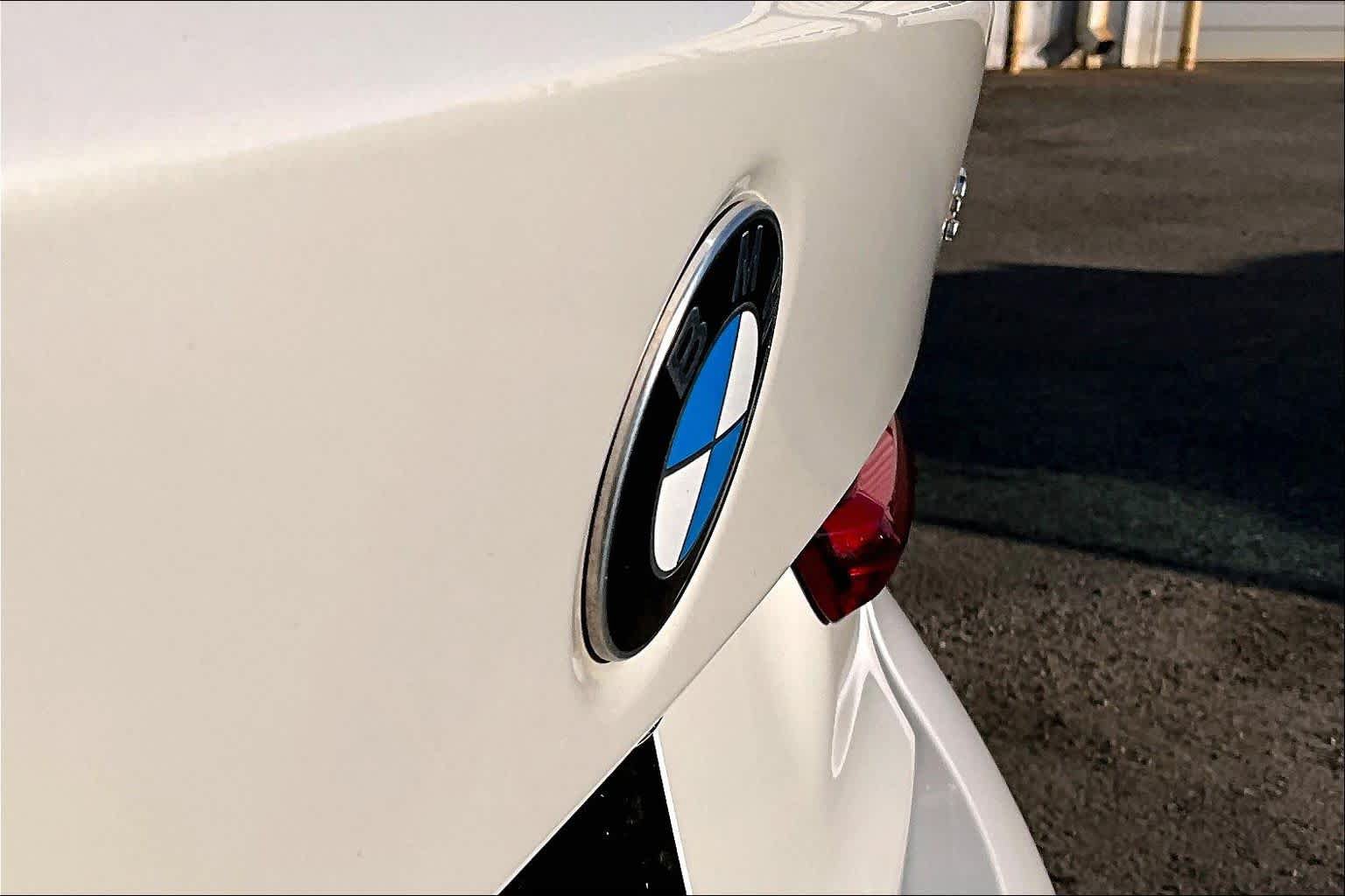 Used 2023 BMW 330i Sedan w/ M Sport Package RWD image 31