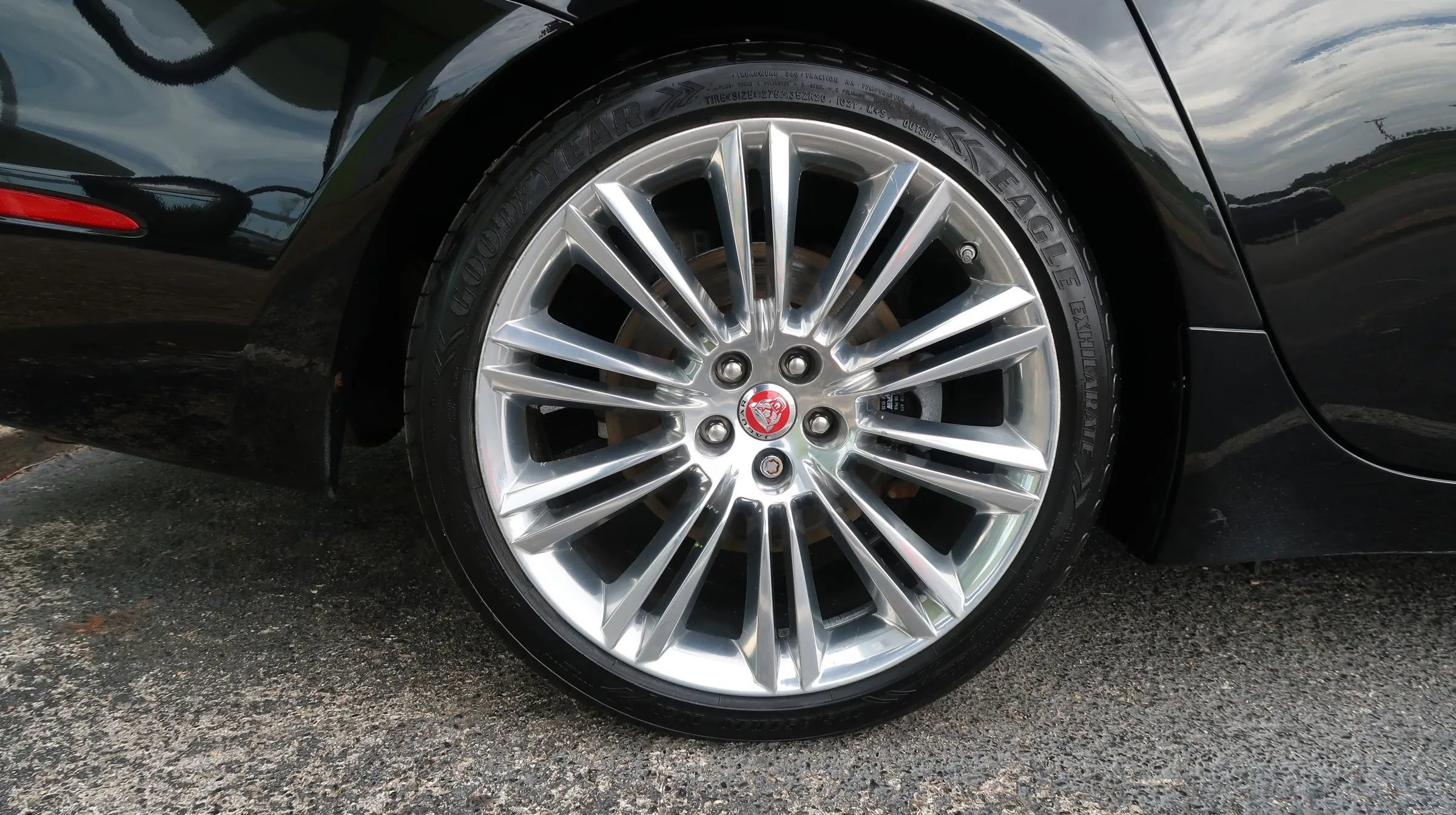 Used 2017 Jaguar XJ R-Sport AWD/4WD image 58