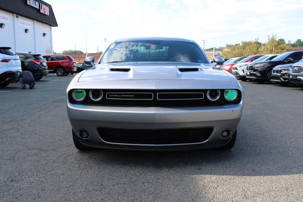 Used 2016 Dodge Challenger SXT Plus RWD image 2