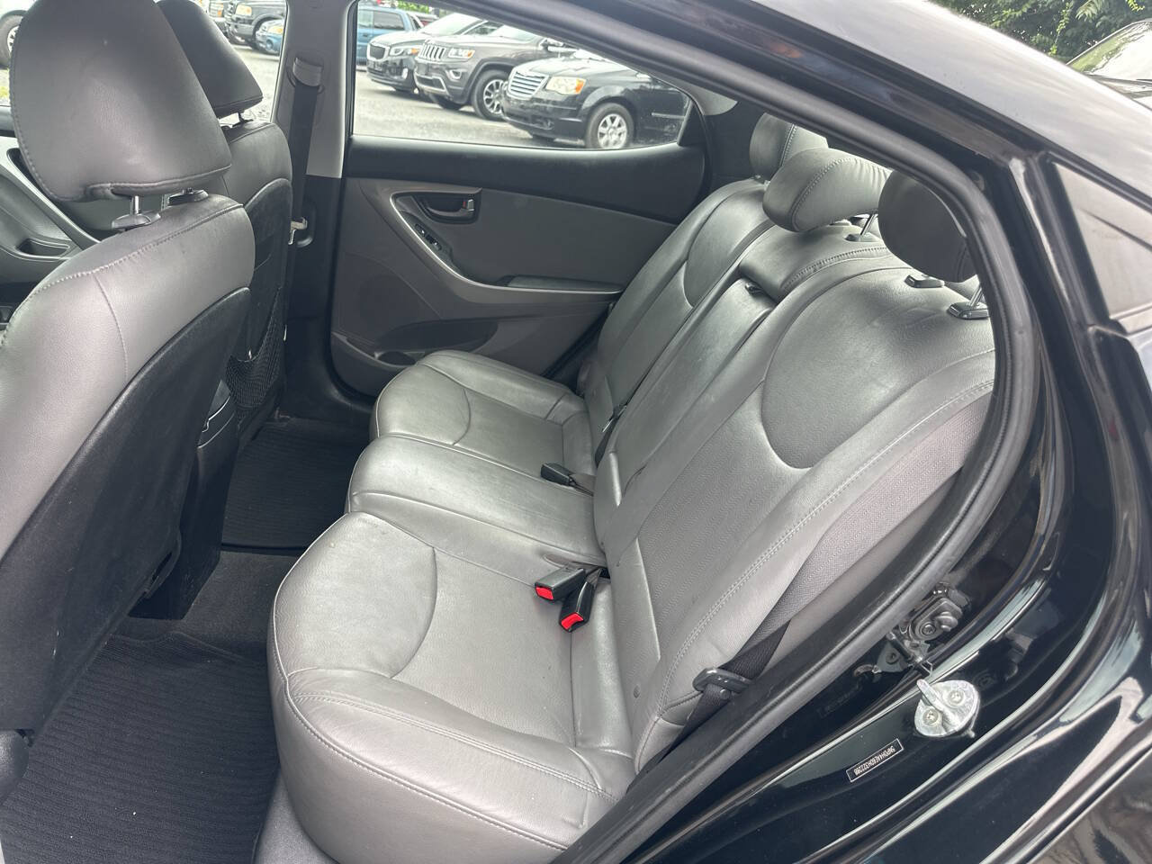 Used 2013 Hyundai Elantra Limited w/ Technology Pkg FWD image 12