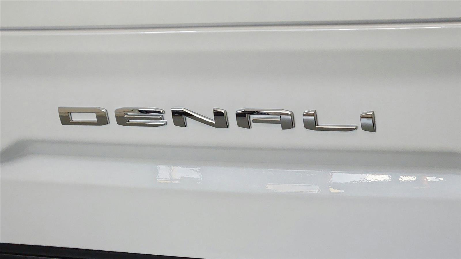 New 2026 GMC Sierra 1500 Denali w/ Technology Package AWD/4WD image 23